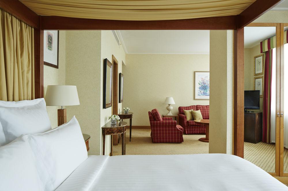 Delta Hotels By Marriott Bexleyheath Exterior foto